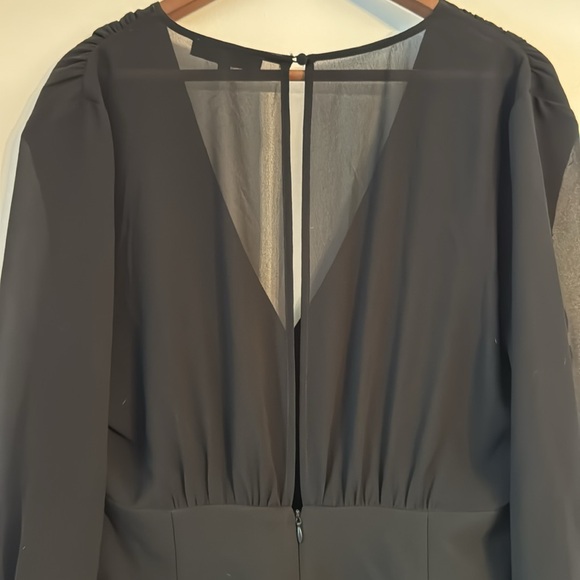 Dynamite Long Sleeve Deep V-neck Dress Size Large - Picture 5 of 10